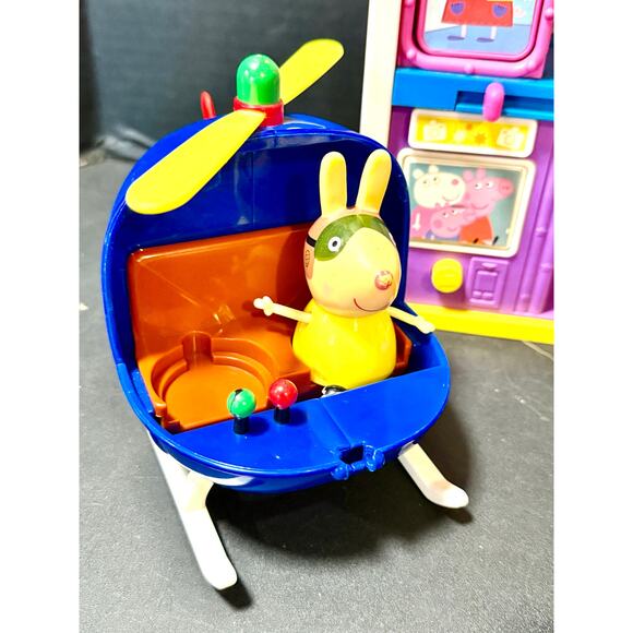 Peppa’s Shopping Mall 3 Figures Playset & helicopter elevator works! - Picture 2 of 10